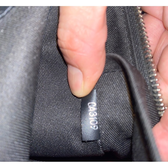 louis vuitton graphite sling bag - Picture 5 of 5